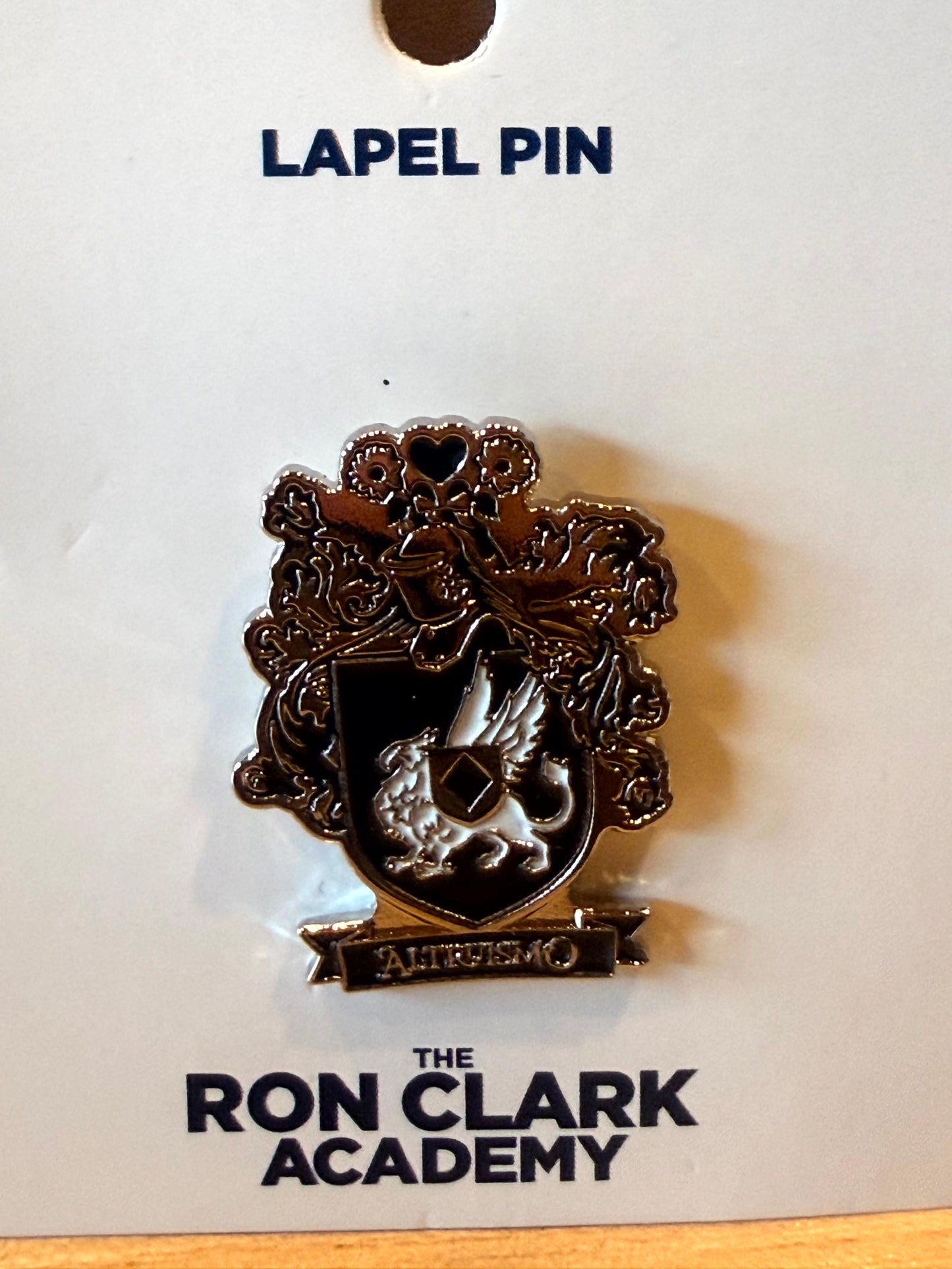 Altruismo Lapel Pin