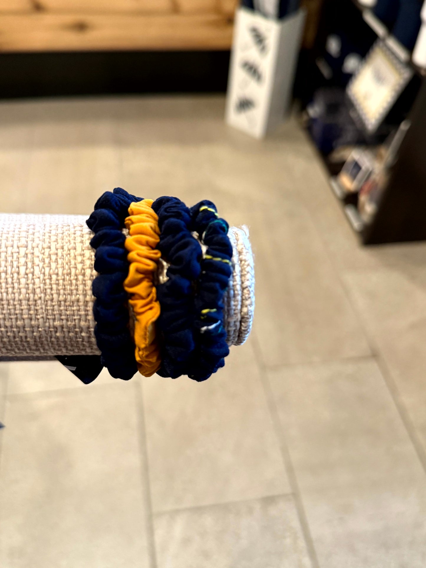 Scrunchie – 4 Pack
